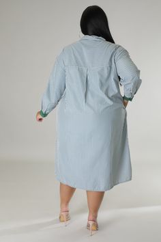 Casual Tunic Dress For Work, Oversized Buttoned Midi Length Shirt Dress, Chic Oversized Dresses With Buttons, Oversized Dress With Button Closure For Work, Oversized Midi Dress With Buttons, Oversized Midi Shirt Dress With Buttons, Oversized Dress With Button Closure For Daywear, Plus Size Button Down Belted Tunic Printed, Oversized Button-up Dress For Day Out