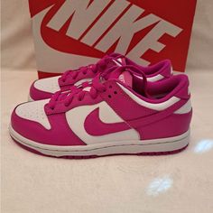 Brand New In The Original Box Size : Big Kids - Grade School (Gs) 2y Women's Size 3.5 Nike Dunk Low "Active Fuschia" * Box Is Slightly Damaged As Pictured Please See All Attached Pictures For Any Additional Details Tenis Air Force, Pretty Sneakers, Pink Nike Shoes, Shoes For School, Trendy Shoes Sneakers, Preppy Shoes, Pretty Shoes Sneakers, Jordan Shoes Retro, All Nike Shoes