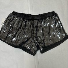 Nwt; Guess Sequin Black Shorts Sz:Medium Glamorous Metallic Silver Bottoms For Night Out, Stretch Silver Bottoms With Sequins, Silver Stretch Bottoms Short Length, Silver Fitted Shorts For Night Out, Silver Sequined Summer Bottoms, Silver Short Bottoms For Night Out, Silver Bottoms For Night Out, Short Length, Metallic Party Shorts, Silver Short Length Bottoms For Night Out