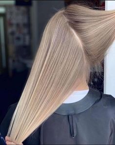 Beige Blonde Hair, Best Hairstyles For Women, Hair Blond, Cool Blonde Hair, Giving People, The Best Hairstyles, Effortless Beauty, Blonde Hair Inspiration, Balayage Hair Blonde