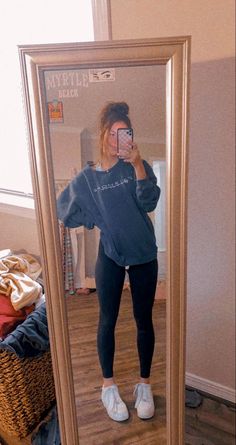 Cute School Leggings Outfit, Comfy Put Together Outfits Summer, 2023 College Fashion, Outfit Inspo Winter School Comfy, Outfit Inspo For School Leggings, Outfit Ideas Brunette, Basic Comfy Outfits For School, Back To School Outfits Leggings, Cute Lazy Outfits For School Winter