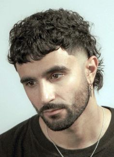 Edgy Mens Haircut, Hairstyles For Men With Beards, Men Mullet, Mohawk Fade, Hair Types Men, Haircut Mullet, Short Punk Hair, Men With Beards