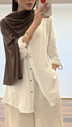 Hijabi Beach Outfit Summer Dresses, Hijab Outfit Beach Style, Hijab Fashion Inspiration Summer, Minimalist Outfit Hijab, Hijab Beach Outfit, Beach Outfit Hijab, Summer Hijabi, Beach Hijab