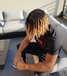 Men Dreadlock Styles Short Dreads, Platinum Locs Men, Dreads With Blonde Tips Men, Dread Ideas Men, Dread For Men, Dread Style For Men, Dread Haircut Men, Color Dreads Men, Dreads Short Hair Men