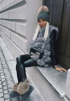 Outfit Sporty, Chicago Outfit, Simple Casual Outfits, Winter Travel Outfit, Trendy Outfits Winter, Winter Outfit Inspiration, Cute Winter Outfits, Fur Hat, Vest Fashion