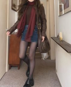 Dark Autumn Outfit Ideas, Fall Academia Outfits, Academia Clothes Aesthetic, Hermione Outfit, Marzia Kjellberg Outfits, Bookworm Outfits, Amy Pond Outfit, Clara Oswald Outfits