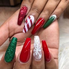 Holiday Nails Christmas, Candy Cane Nails, December Nails, Winter Nails Acrylic, Cute Christmas Nails, Christmas Nails Easy, Nail Designs Valentines