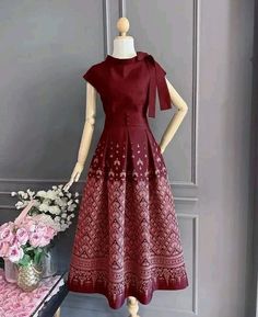 Batik Modern Fashion Style, Western Party Dress, Dress Songket, Dress Batik Modern, Formal Tops For Women, Model Dress Batik, Mode Batik, Modern Filipiniana Dress