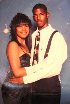 35 Cool Pics That Defined Prom Styles of the 1990s ~ Vintage Everyday Prom Styles, Cool Pics, Etiquette And Manners, 30th Bday, Vintage Everyday, Prom Photos, Prom Style, Black Prom, Gowns For Girls