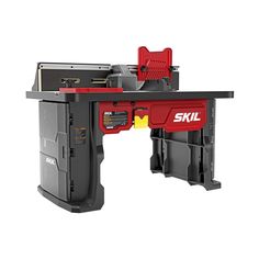 the skil table sawing machine is on display