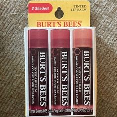 Burt’s Bees Tinted Lip Balms One Box Of Three Different Lip Balms Color Shades Include: -Red Dahlia -Hibiscus -Zinnia Burt's Bees Red Dahlia, Burt's Bees Lip Shine, Burts Bees Makeup, Natural Lip Scrub, Burts Bees Lip Balm, Burts Bees Lip, Red Dahlia, Natural Lip Gloss, Lip Balm Gift