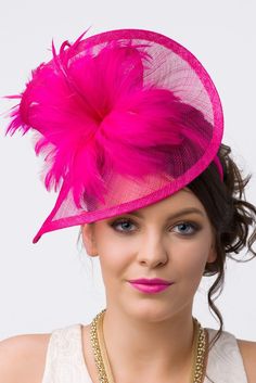 "\"Victoria\" Fuchsia Fascinator Stunning from every angle. This mesh twist fascinator has a look that's both daring and elegant. This statement-making fascinator headband rises to the occasion with a twist mesh base, fluffy bouquet of flighty feathers all on an easy to wear headband with precision placement. This is a modern twist on the loved fascinator. - Light weight - Attached to headband for easy wear - Comes in several other bold colors" Hair Styles With Hats, Royal Blue Fascinator, Fascinator Hats Diy, Fascinator Hats Wedding, Classy Hats, Elegant Headband, Blue Fascinator, Derby Fascinator, Hat Headband