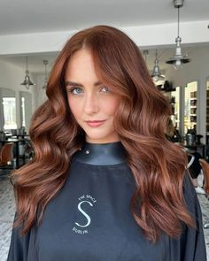 Chocolate Covered Strawberry Hair Color, Red Skin Hair Color, Womens Red Hair Color, Dark Copper Hair Blue Eyes, Auburn Hair With Extensions, Light Copper Hair Dark Roots, Auburn Hair With Red Highlights, Brown Hair Colors With Red, Dark Hair Red Balayage