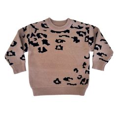 This cozy girls' cheetah sweater, in chic tan and black, combines a trendy animal print with a classic crewneck and long sleeves. Made from the softest, stretchy fabric, it offers all-day comfort while keeping her stylish and warm Baby Bar, Boy Activewear, Itzy Ritzy, Baby Bling, Girl's Back, Elegant Baby, Boys Accessories, Boho Baby, Girls Accessories