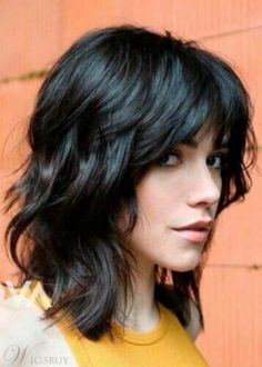 100% Human Hair New Fashion Beautiful Medium Black Wave Women&apos;s Wigs Medium Shaggy Hairstyles, Shaggy Haircuts, Medium Hair Cuts, Layered Hair, Hairstyles With Bangs