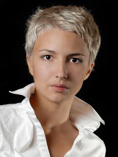 Hairstyle Short, Blonde Short, Pixie Haircut For Thick Hair, Funky Hairstyles, Penteado Cabelo Curto