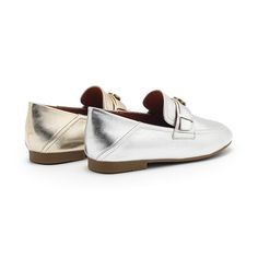 From Dwarves Studio, Round Toe, Camellia-Detailed, Soft Sheepskin Loafers Make Them a Perfect Staple All Year Round. Color: Silver/GoldenMaterial: SheepskinLining: Genuine LeatherInsole: Genuine LeatherSole: RubberHeels: 1.5 cm/0.59"Fit: Medium to Wide, Runs Normal.Origin: Made in China Production Time: About 7-10 days (Any exceptional case will email you, Please pay attention to your email left) Shipping Time: Free Shipping To most locations, delivery time is approximately 5-15 days; We have pa Classic Silver Flats With Round Toe, Slip-on Pointed Toe Moccasins For Galas, Pointed Toe Moccasins For Galas, Silver Leather Flats For Work, Fall Closed Toe Flats With Metal Feet, Silver Round Toe Loafers For Work, Silver Slip-on Loafers For Office, Fall Gala Moccasins With Round Toe, Gold Leather Round Toe Loafers