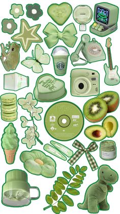 a bunch of green items are arranged in the shape of a circle