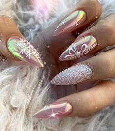 Almond Celestial Nails, Light Color Christmas Nails, Xmas Glitter Nails, Winter Nail Designs Glitter, Christmas/new Year Nail Designs, Cute Simple Christmas Nail Designs, Christmas Nails Stiletto Glitter, Christmas Nail Designs Red And Gold, Blue Festive Nails