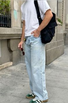 Guys Summer Fashion, Mens Christian Apparel, Basic Men Outfit, Basic Guy Outfits, Guys Summer Outfits, Gerard Gibson, Boyfriend Material Aesthetic, Summer Fits Men, Taming 7