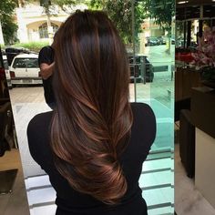 Brown Hair Colors On Black Hair, Brunette Hair Color Highlights, Medium Length Haircut Styles, Balayage Hair Color, Brown Hair Inspo, Brunette Balayage, Brunette Hair With Highlights, Brunette Balayage Hair, Caramel Highlights