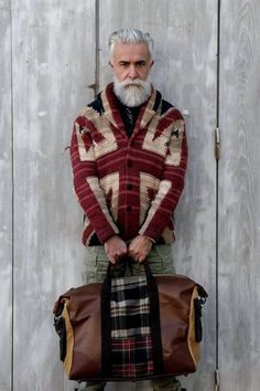 Alessandro Manfredini, Basic Wardrobe Pieces, Mode Ab 50, Old Man Fashion, Mode Hippie, Estilo Hippie, Mode Casual, Eco Design, April 7