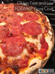 Low Fodmap Pizza, Fodmap Pizza, Ibs Foods To Eat, Fodmap Lunch, Fodmap Recipes Dinner, Low Fodmap Recipes Dinner, Fodmap Meal Plan, Low Fodmap Snacks, Fodmap Friendly Recipes