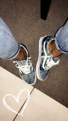 Skateboard Style, Cute Vans, Makeup Tip, Sneaker Outfits, Grey Vans, Chic Heels, Sneaker Style, Shoe Inspo, Shoe Closet