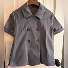 Ladies Theory Vintage Short Sleeve Double Breasted Cotton Blend Swing Blazer Pocket On Each Side Made In Usa Dry Clean Only Vintage - Made Well, Will Last Generations Excellent Condition - Hardly Used, Like Brand New; Just Needs A Dry Cleaning From Being Squished In Closet Make Your Best Offer. Chic Tailored Short Sleeve Outerwear, Chic Short Sleeve Outerwear With Buttons, Short Sleeve Outerwear With Buttons For Work, Fall Short Sleeve Outerwear For Office, Short Sleeve Outerwear For Office In Fall, Fall Office Outerwear With Short Sleeves, Formal Short Sleeve Outerwear For Fall, Short Sleeve Office Outerwear With Buttons, Short Sleeve Outerwear With Buttons For Office