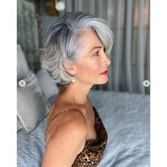 101 Best Stylish Medium Length Hairstyles For Older Women in 2022 Silver White Hair, Grey Hair Over 50, Hairstyles For Older Women, Short Silver Hair, Gorgeous Gray Hair, Wavy Hairstyles Medium, Medium Length Hairstyles