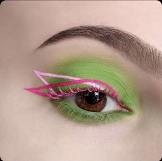 Eyeshadow Looks Brown, Eyeshadow Looks Colorful, Eyeshadow Looks For Hooded Eyes, Looks For Hooded Eyes, Latest Eye Makeup, Eye Makeup Trends, Rave Makeup