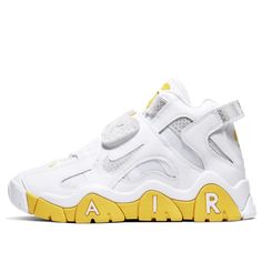 Nike Womens Air Barrage Mid White Chrome Yellow Basketball Shoes/Sneakers Nike Air Barrage Mid, Nike Air Barrage, Retro Basketball Shoes, White Chrome, Cute Nike Shoes, Nike Basketball Shoes, Cute Nikes, Sneaker Games, Nike Womens