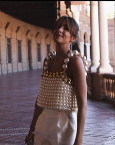 Pearl Top, Mode Inspiration, Coco Chanel, Fashion Details, Look Fashion, Passion For Fashion, Classy Outfits, Fashion Inspo Outfits, Chic Outfits