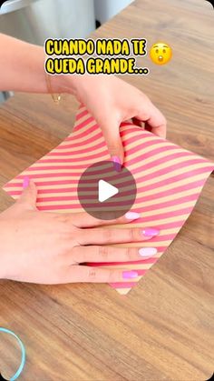 Tips de Lina on Instagram: "Mira lo que puedes hacer con una hoja de papel, bolsos de dulces muy creativos 🤗 #home #tipshogar #ideas #hacks #losabias #ideas #ideascreativas" Gifts Wrapping, Christmas Cookie Exchange, Gifts Wrapping Diy, Packaging Gift, Cookie Exchange, Packaging Ideas, Christmas Gift Wrapping, Dollar Stores, Paper Craft