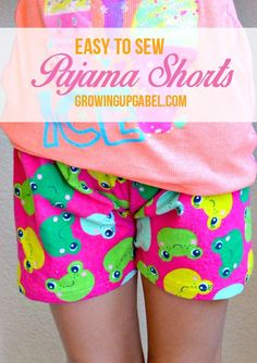 Get sewing this summer and make these super easy pajama shorts! This sewing project is great for beginners and novice sewers. Sew Pajamas, Shorts Pattern, Sewing 101, Diy Shorts, Easy To Sew