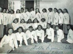 an old black and white photo of young women