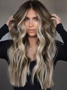 2024 Hair Color Ideas for Women: Trends, Styles, and How to DIY Bronde Hair, Ombre Hair Blonde, Money Piece, Spring Hair Color, Dirty Blonde Hair, Brown Hair Balayage, Blonde Hair Inspiration, Brown Blonde Hair