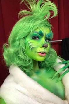 Halloween Costume Ideas 2023 That Wont Let You Fall Asleep ★ Grinch from the Grinch movie Halloween Costume Xmas Makeup, Most Creative Halloween Costumes, The Grinch Movie, Green Costumes, Christmas Makeup Look