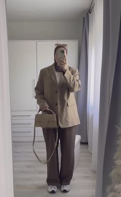 Brown Outfit Hijab, Classy Hijab Outfits, Beige Blazer Outfit, Blazer Outfits Casual, Beige Outfit, Hijabi Outfits Casual, Brown Outfit