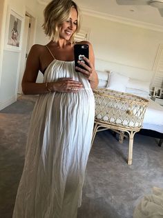 Spring And Summer Maternity Outfits, Maternity Night Out Outfit, Pregnancy Looks Summer, Pregnancy Bathing Suits, Phoebe Burgess, Spring Pregnancy Outfits, Pregnancy Outfits Summer