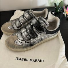 Isabel Marant Velcro Silver Sneakers, Dust Bag Included Silver Sneakers With Removable Insole And Round Toe, Silver Sneakers With Removable Insole, Isabel Marant Beth Sneakers Outfit, Isabel Marant Bobby Sneakers, Black Isabel Marant Sneakers, Isabelle Marant, Isabel Marant Susee Boots, Marant Shoes, Isabel Marant Sneakers