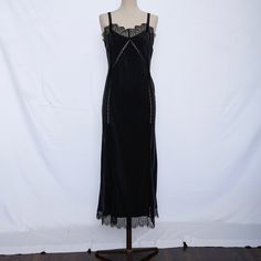 little black dress Teen Vampire, Slip Dress Vintage, Yule Ball, Black Slip Dress, Los Angeles Usa, Silk Maxi, Maxi Slip Dress, Silk Slip Dress, Silk Slip