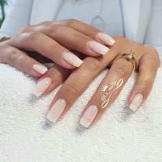 ғσℓℓσω мє: @Rollody Unghie Sfumate, Wedding Nails Design, Nail Art Wedding, Winter Vibes, Nail Length, Nail Shapes