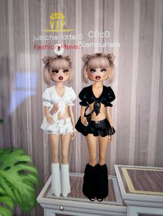 Dress to impress - twins theme Dress To Impress Opposite Twins, Dress To Impress Twins Theme, Twins Dress To Impress, Dress To Impress Theme Douyin, Kawii Theme Dress To Impress, Meme Dress To Impress Theme, 2 Girl, Roblox Codes