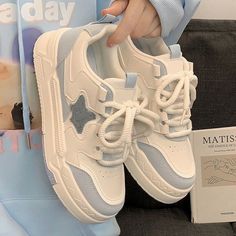 Sepatu Platform, White Platform Sneakers, New Rock, Girly Shoes, Aesthetic Shoes, Sport Chic, Star Sneakers