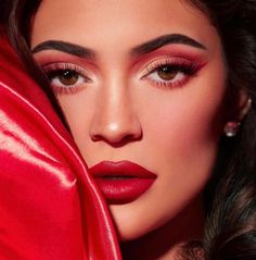 Kylie Jenner Kylie Cosmetics Holiday 2019 Campaign | Fashion Gone Rogue Kylie Cosmetics Holiday Collection, Red Eyeshadow Look, Look Kylie Jenner, Jenner Makeup, Holiday Makeup Looks, Kylie Jenner Makeup, Kylie Cosmetic, Simple Makeup Looks, Red Makeup