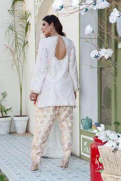 Brand: Sumaria’s CoutureCollection: Sumaria’s Couture Baharan Luxury Pret Collection 2022Fabric: Raw Silk Name of the article: DaisyYou may also add dupattaKatan Organza, Net Color: Ivory Includes: Shirt, Pants, Inner Fabric Detail: Shirt: Pure Raw Silk Inner: Pk Medium Silk Pants: Pure Katan Silk Note: Model Height: 5’7 Sumaria's Couture Baharan Luxury Pret Collection 2022 Authenticity Guaranteed – 100% Original Brand. 3 Days Return Policy T&C apply. International Delivery. Faisal Fabrics Store Luxury Raw Silk Lawn Suit For Women, Luxury Designer Cotton Silk Lawn Suit, Luxury Pret, Katan Silk, Silk Pants, Fabric Stores Online, Bridal Couture, Shirt And Pants, Designer Suits