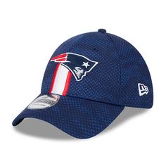 Gear up for the upcoming NFL season with this New England Patriots 2024 Sideline 39THIRTY Flex Hat from New Era. This hat displays neutral colors and embroidered New England Patriots graphics on the front panels. The hat features the official NFL shield is embroidered on the rear with the conference logo on the right side of the hat. You'll feel like an official member of the team when you match the players and coaches throughout the 2024 season. Conference Logo, Nfl Fan, Hat Display, New Era Hat, New Era 9forty, Nfl Season, Nfl Fans, New York Rangers, New York Mets