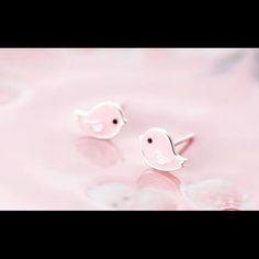 100% 925 Soild Sterling Silver Women Pink Birds 8mmx6mm Stud Earrings Quirky Earrings, Stud Style, Pink Bird, Kids Earrings, Animal Earrings, Bird Earrings, Tiny Stud Earrings, Pink Enamel, Silver Colour