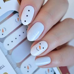 25 Olaf Approved Snowman Nails for Christmas 2024! - Whether you want subtle winter nail designs or bold snowman nails, these Christmas nail ideas will have your nails looking frosty and fabulous all season long. Try these snowman nails for the ultimate Christmas nail inspiration and bring winter wonderland vibes to your fingertips! holiday nails | snowman nails | winter nails | snow nails | white nails | glitter nails | christmas Snowman Nail, Snowman Nail Art, Christmas Nail Polish, Snowman Nails, Snow Nails, Makeup Nails Designs, Christmas Nails Easy, Nails Christmas, Winter Nail Art